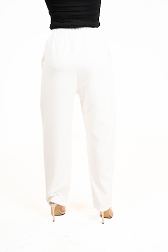 صورة بنطلون نسائي