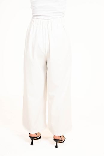 صورة بنطلون نسائي